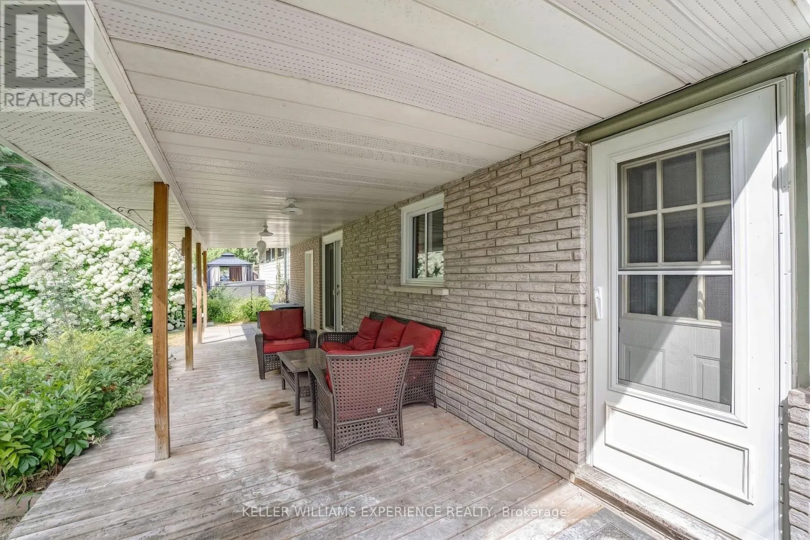 21 ASHBURTON CRESCENT