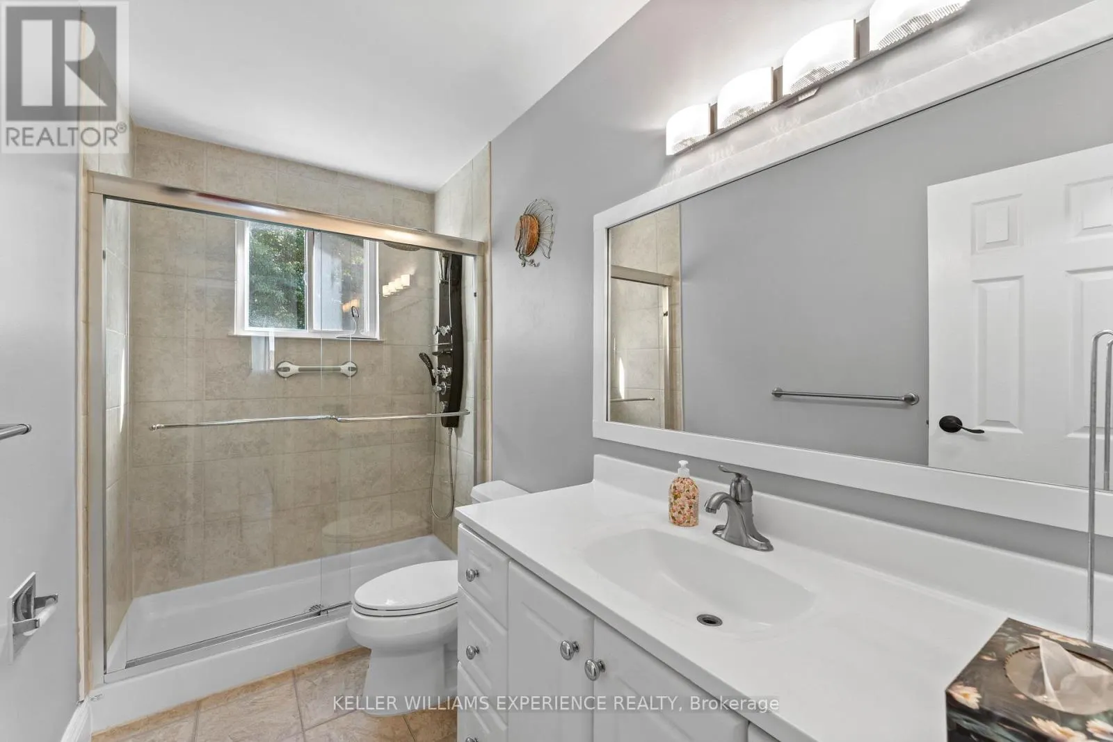 21 ASHBURTON CRESCENT