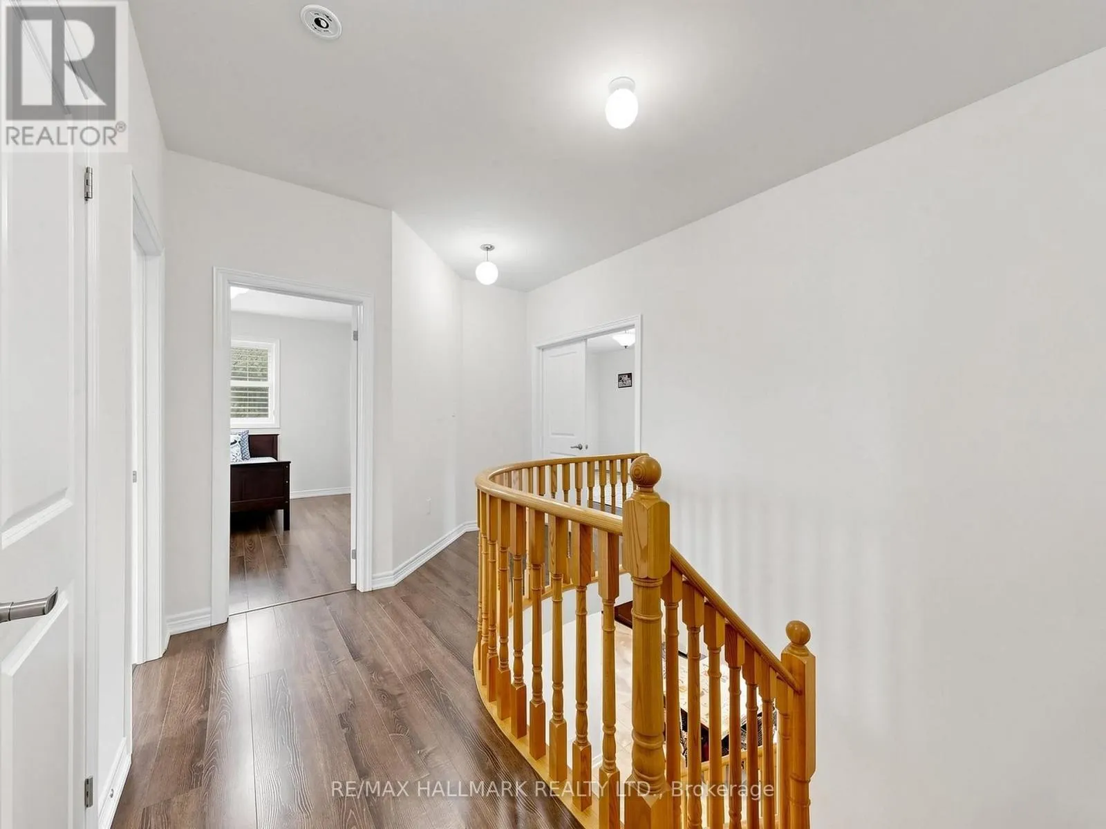 16 MERCURY AVENUE