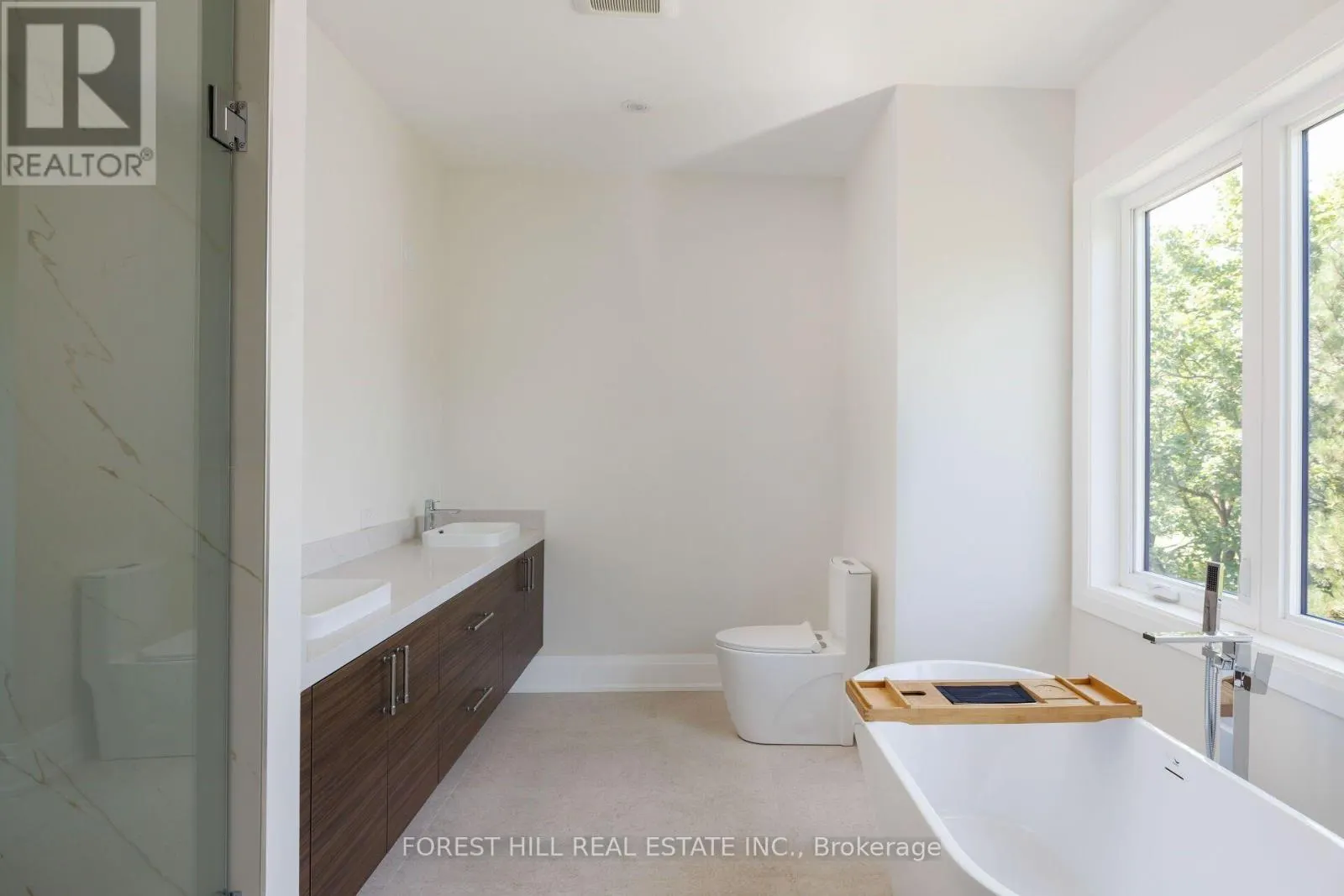 5 CEDAR CRESCENT