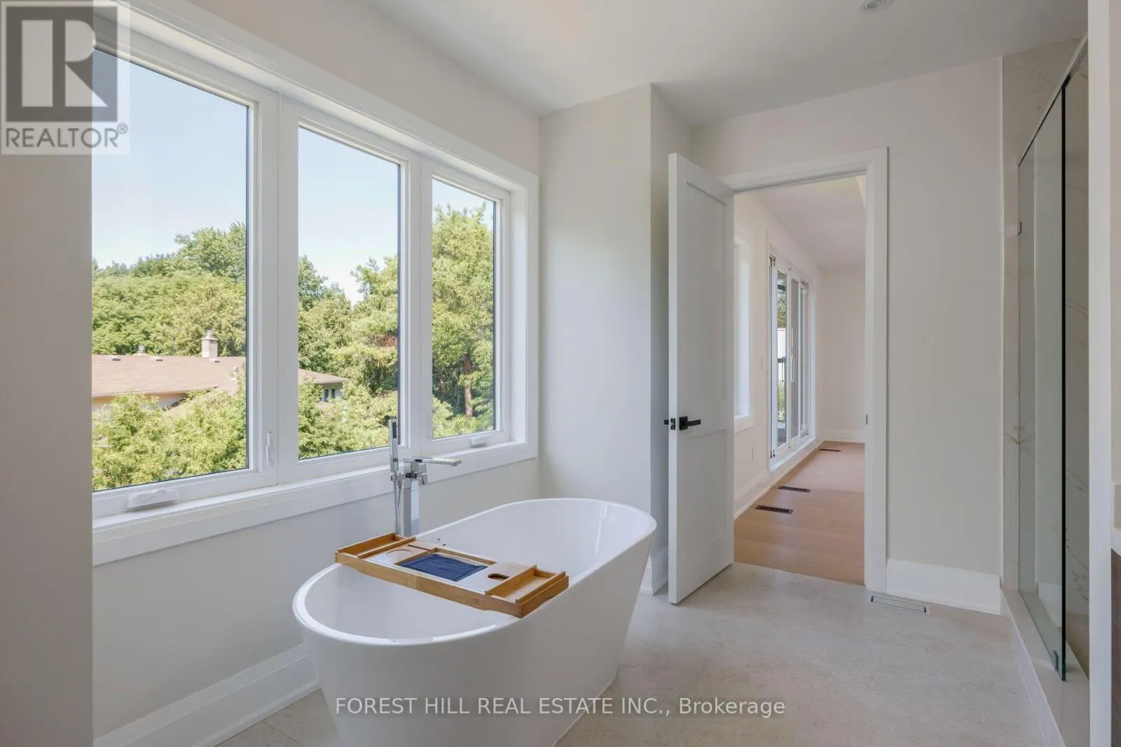 5 CEDAR CRESCENT