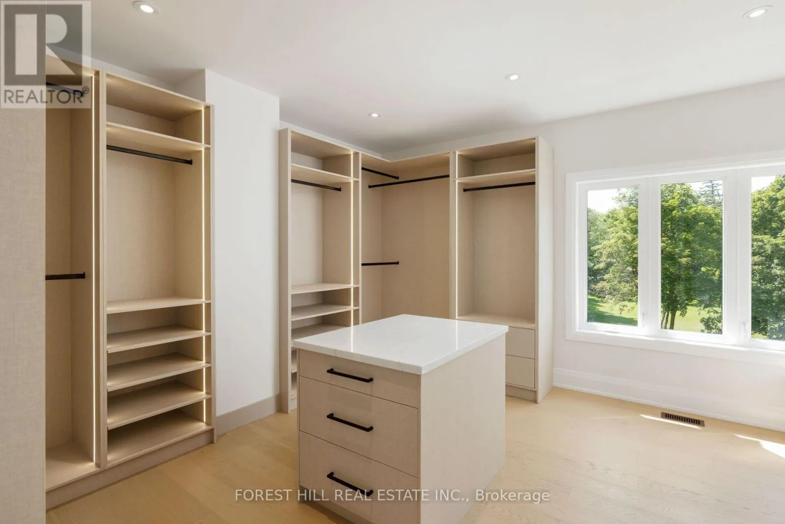 5 CEDAR CRESCENT