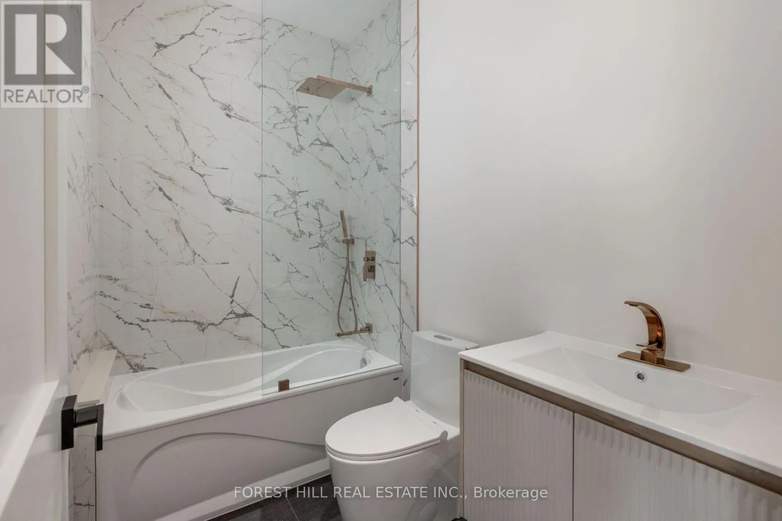 5 CEDAR CRESCENT