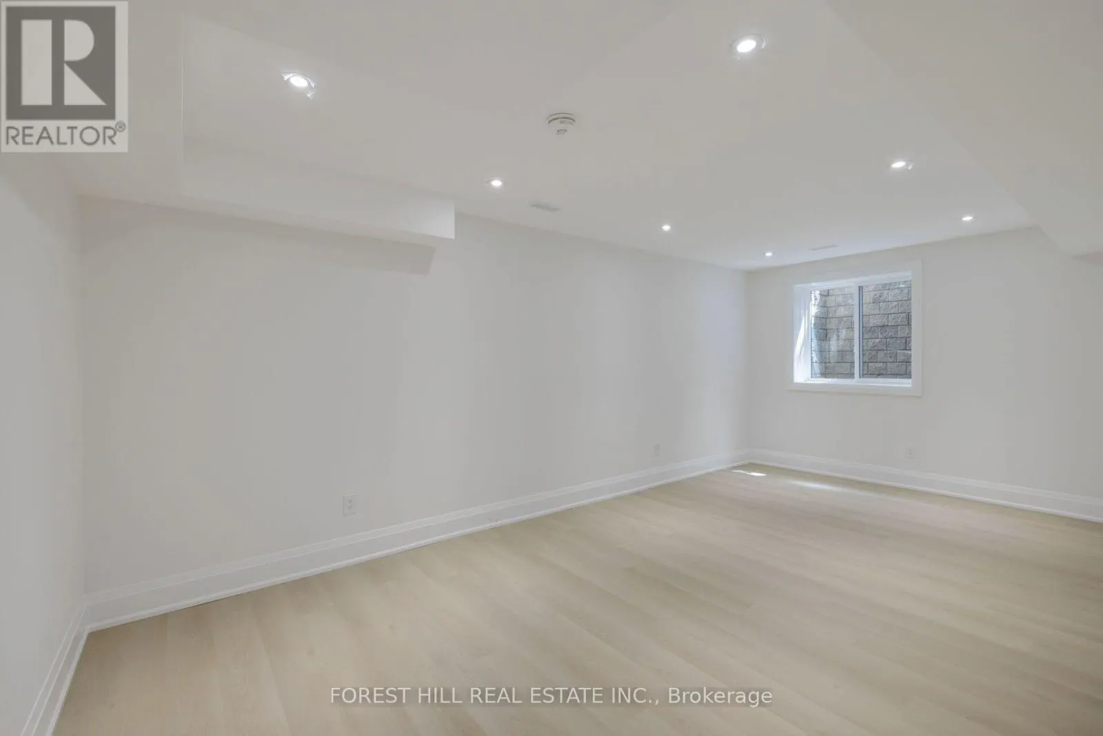 5 CEDAR CRESCENT