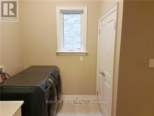 11 RICHMOND PARK DRIVE