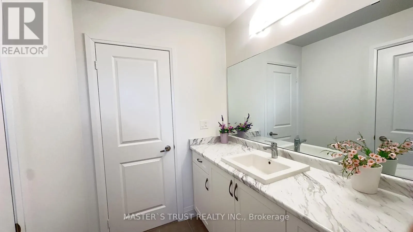 102 FRANK KELLY DRIVE