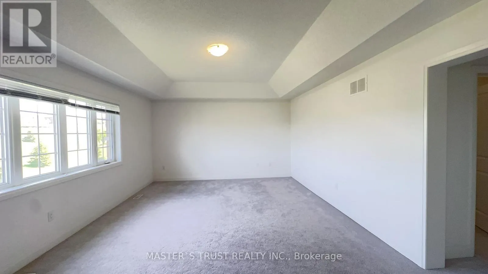 102 FRANK KELLY DRIVE
