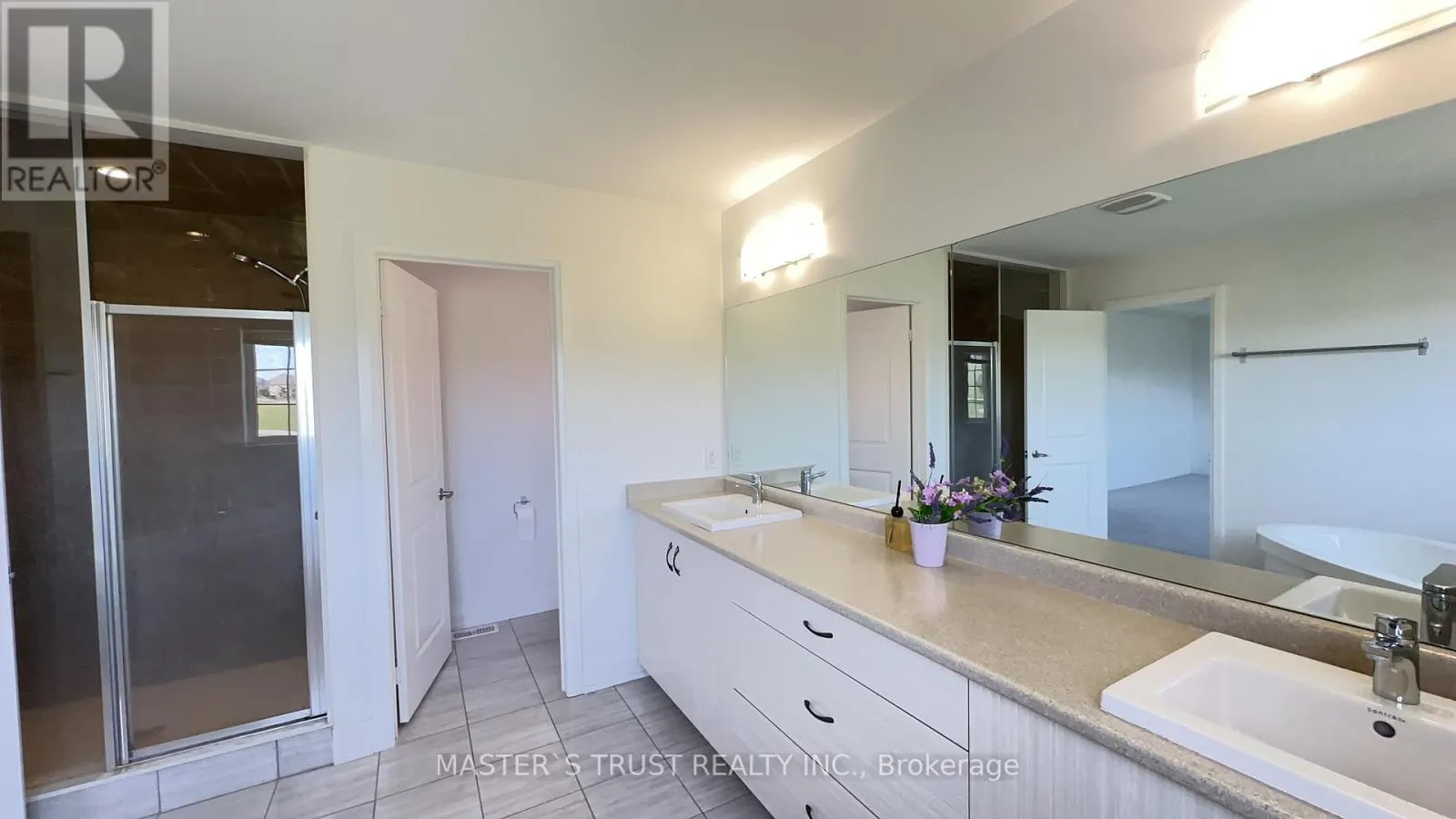 102 FRANK KELLY DRIVE