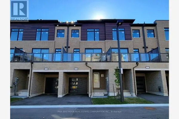 11 TRAULSEN WAY