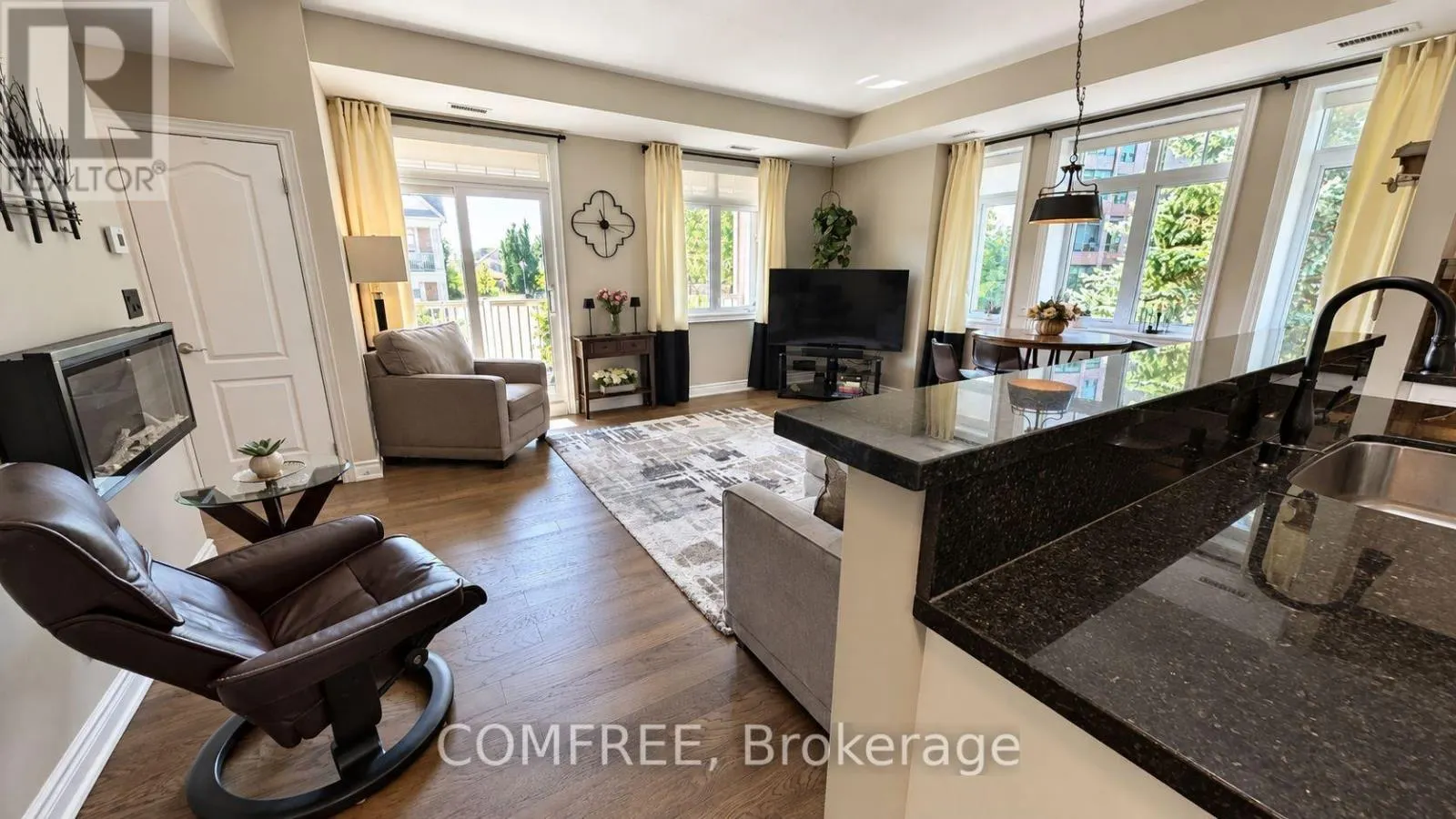 312 - 78 SUNSET BOULEVARD