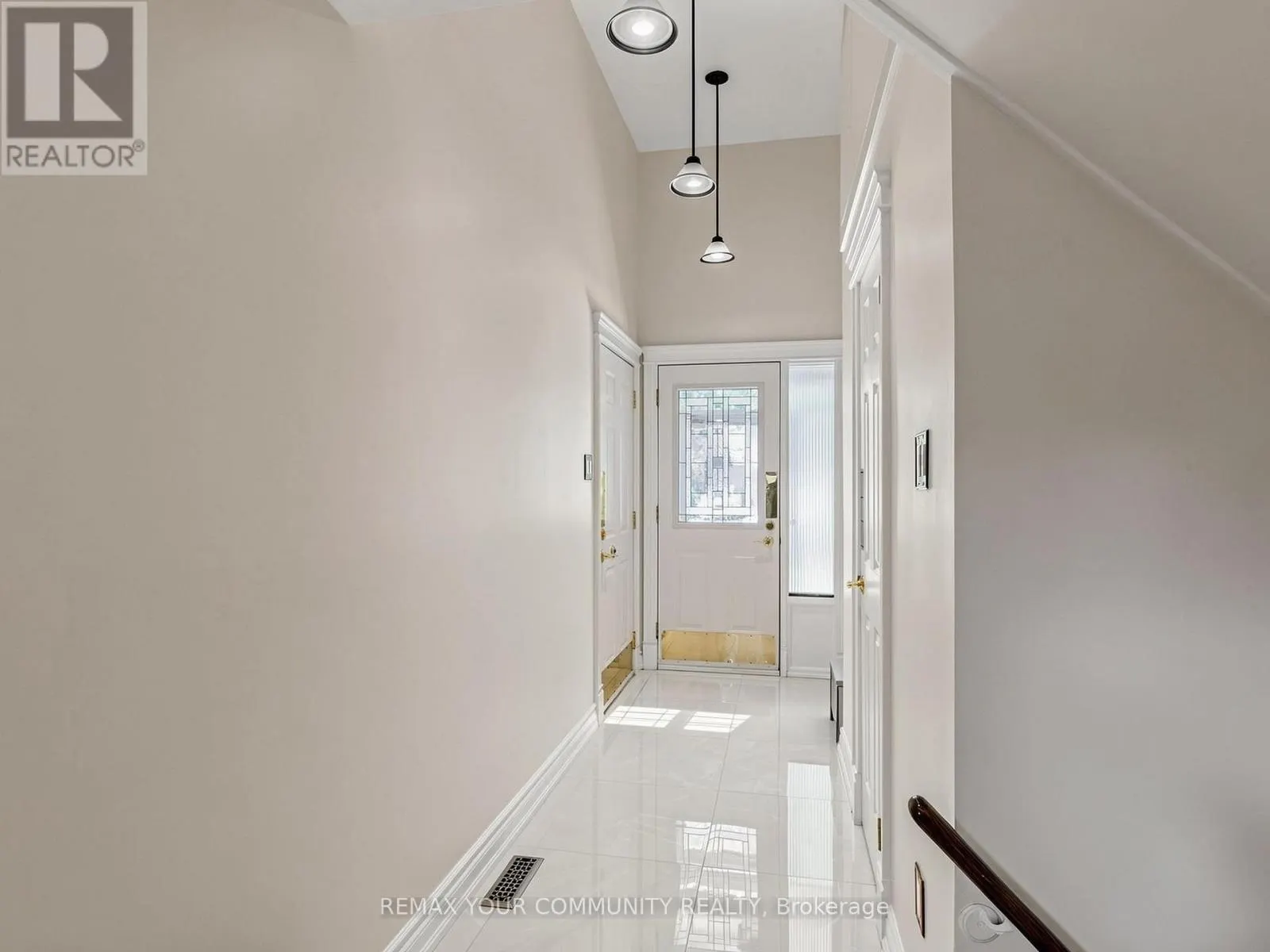 75 ST. ANDREWS COURT