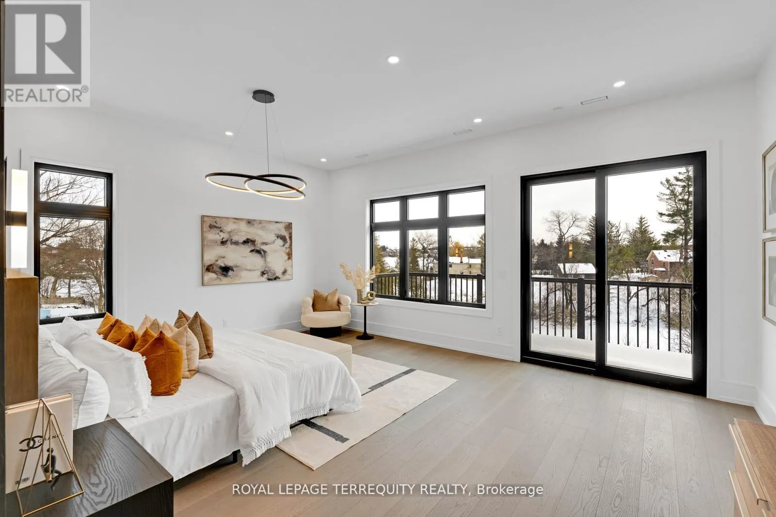17 CONNOR DRIVE