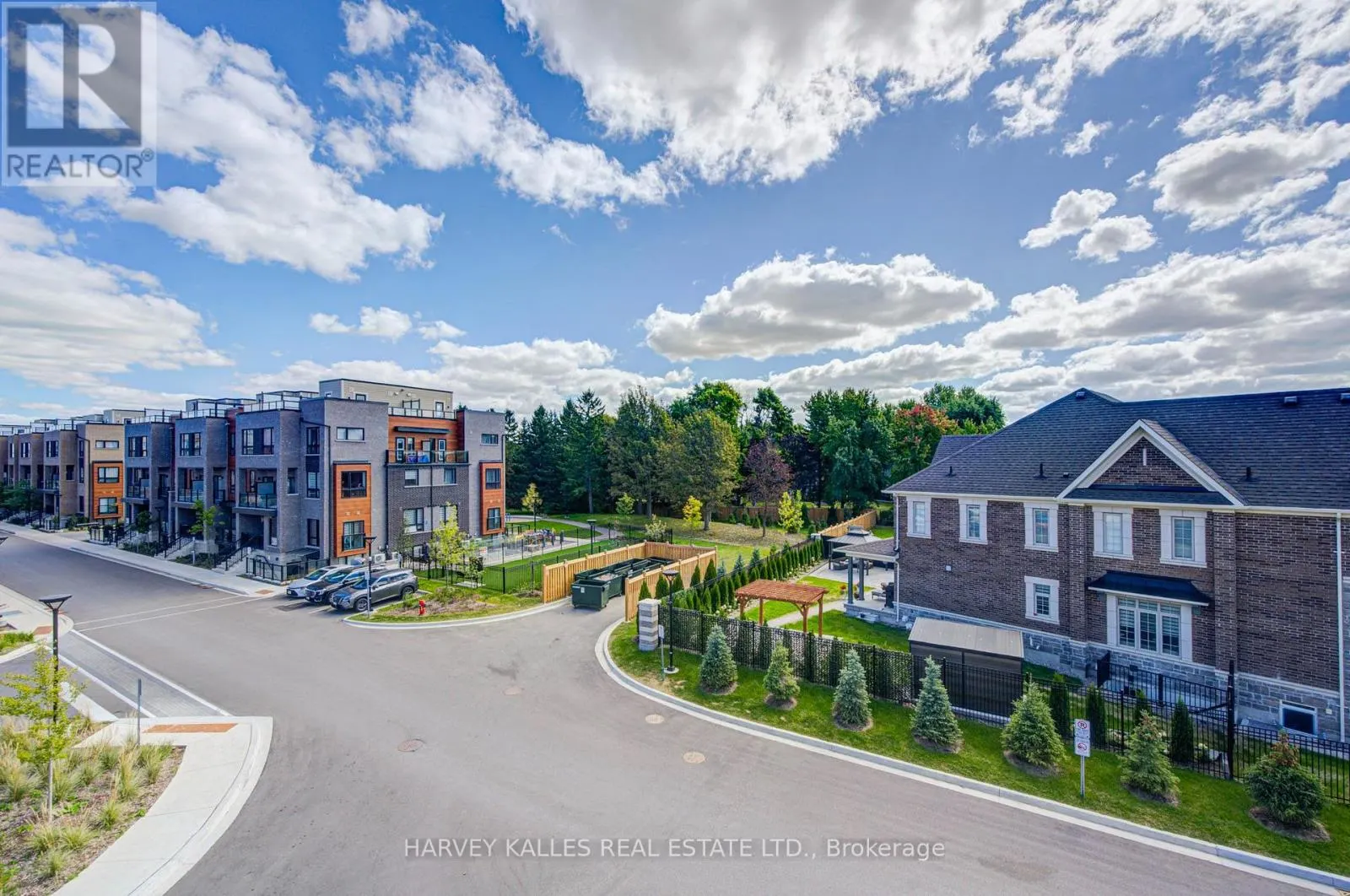 4 - 12 LYTHAM GREEN CIRCLE