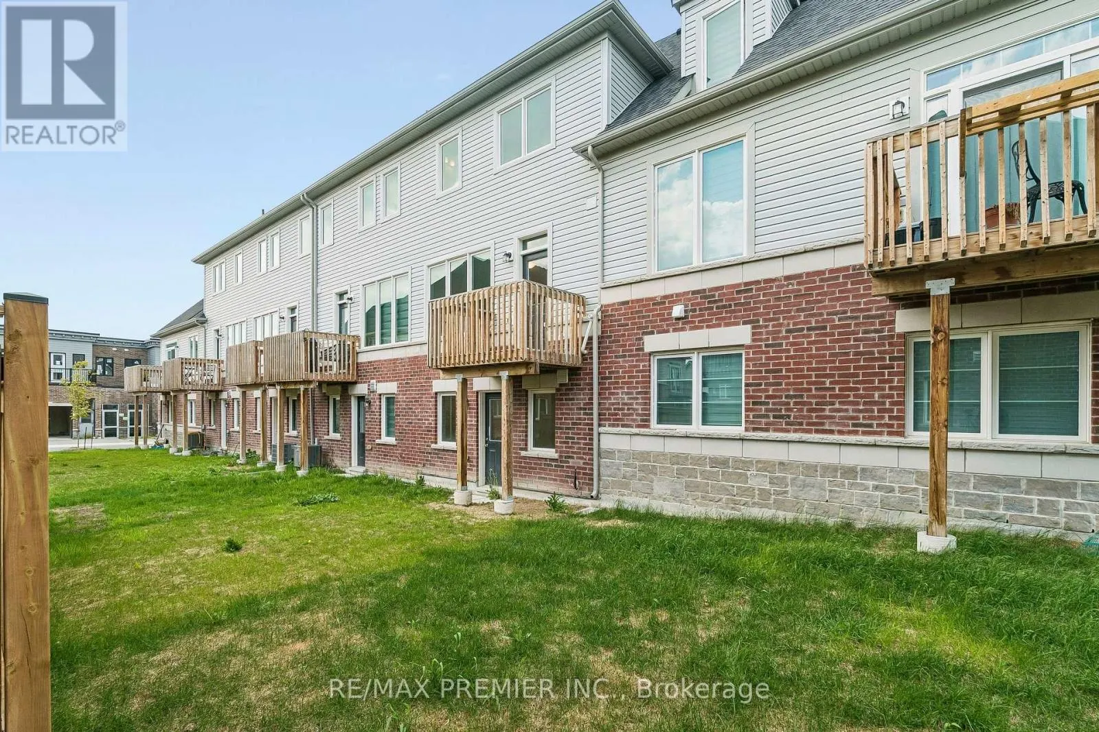 29 LYALL STOKES CIRCLE