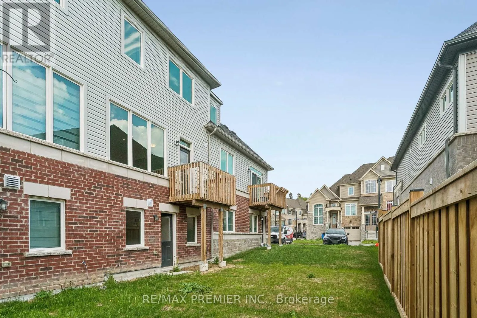 29 LYALL STOKES CIRCLE