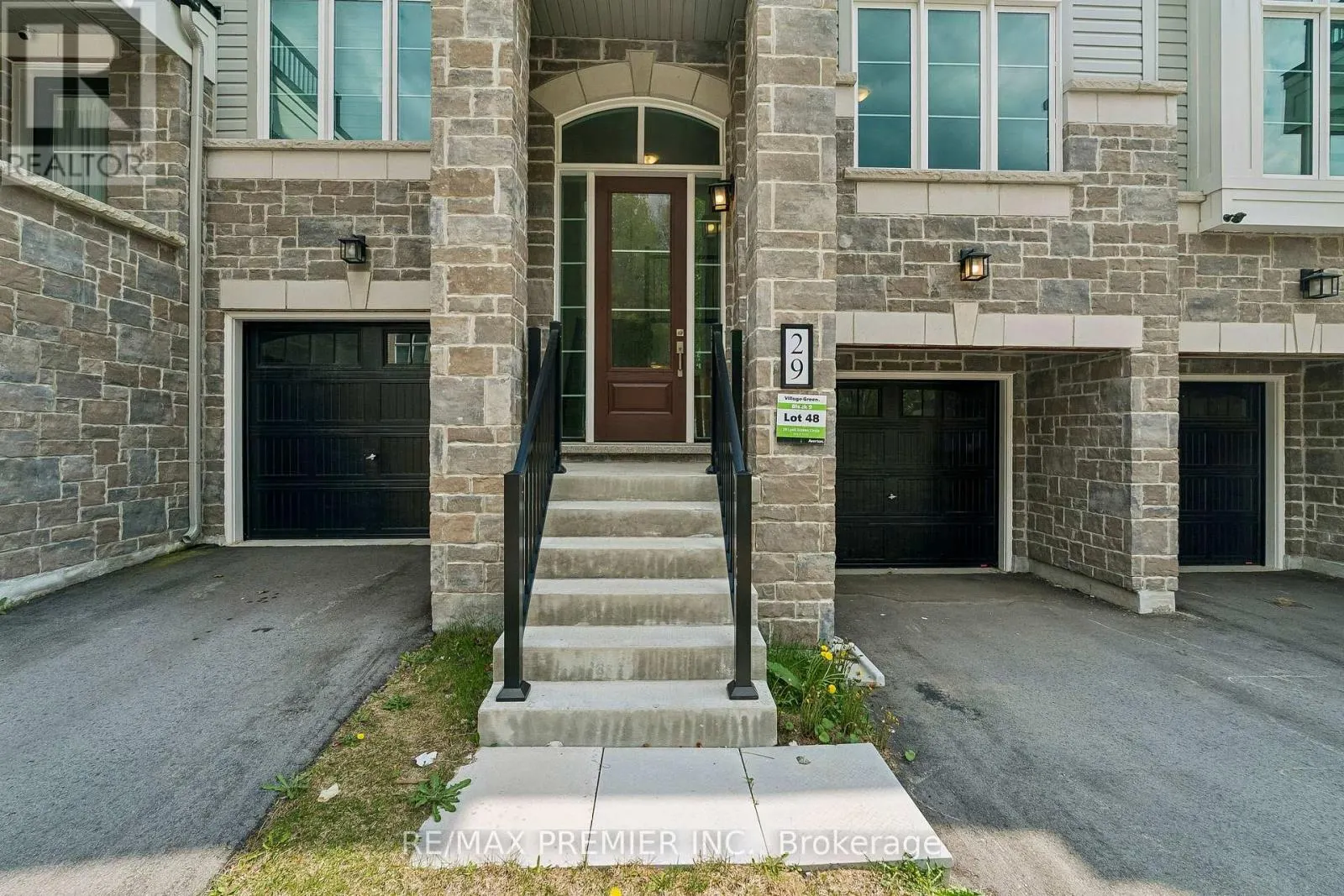29 LYALL STOKES CIRCLE