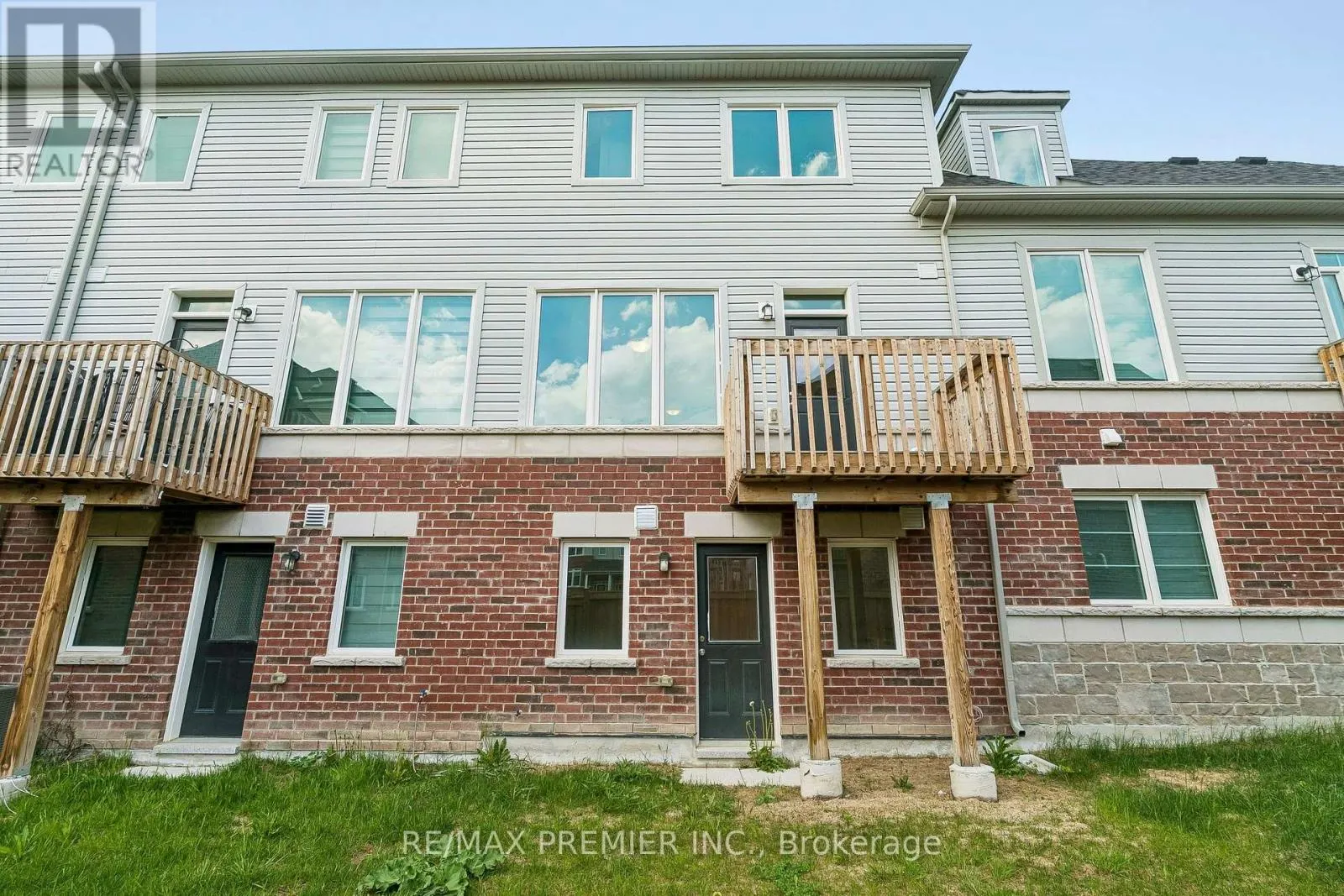 29 LYALL STOKES CIRCLE