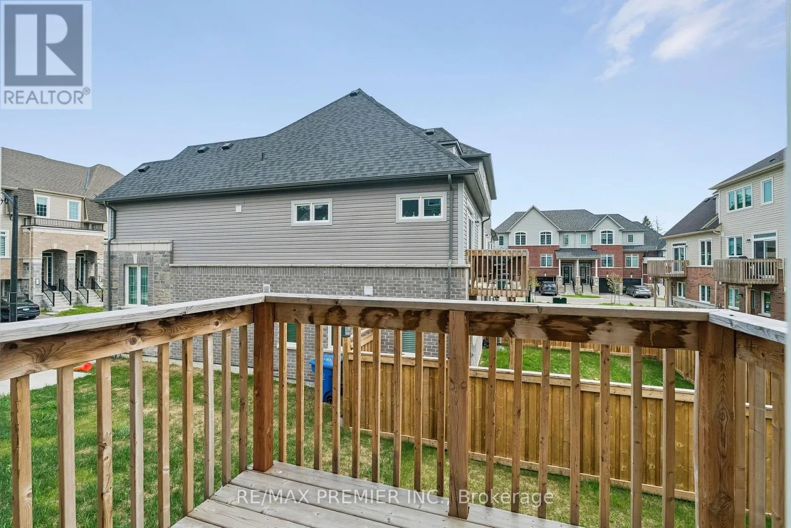 29 LYALL STOKES CIRCLE