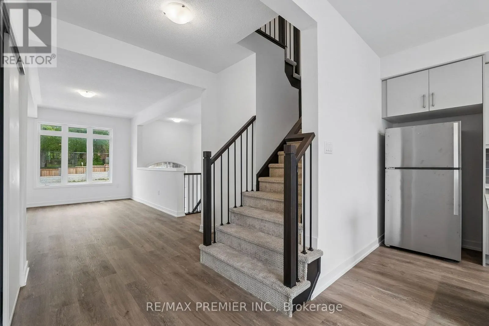 29 LYALL STOKES CIRCLE