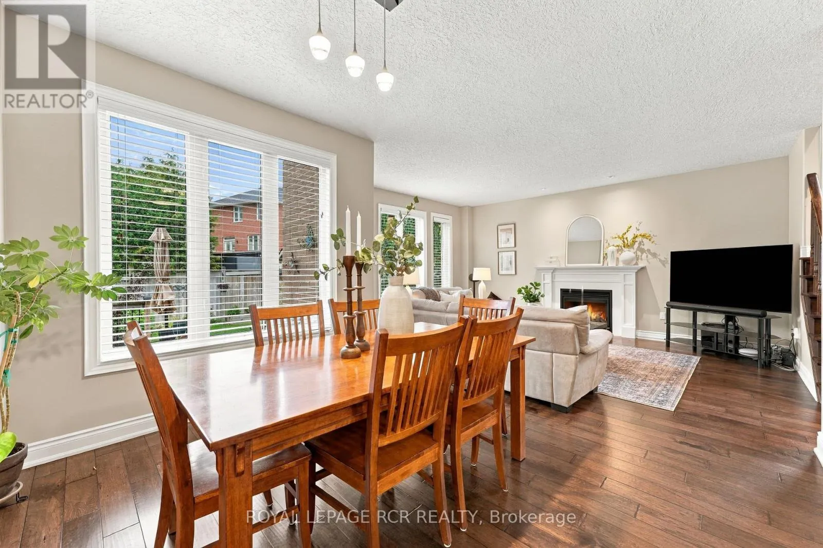 825 BOOTH AVENUE