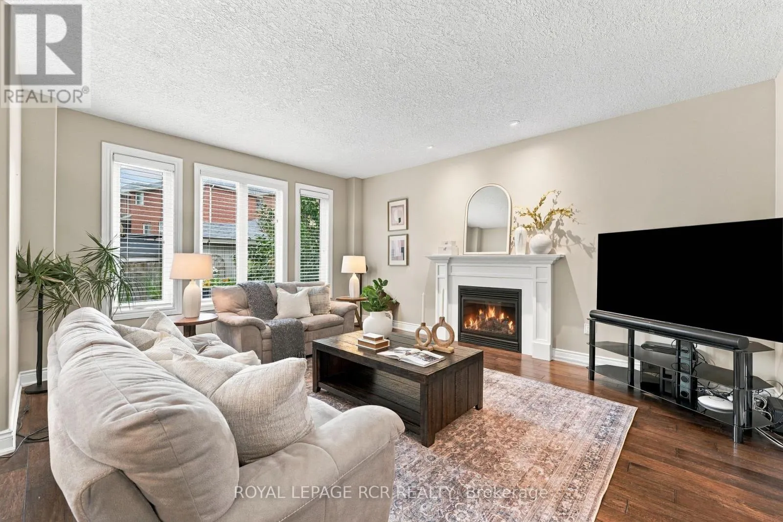 825 BOOTH AVENUE