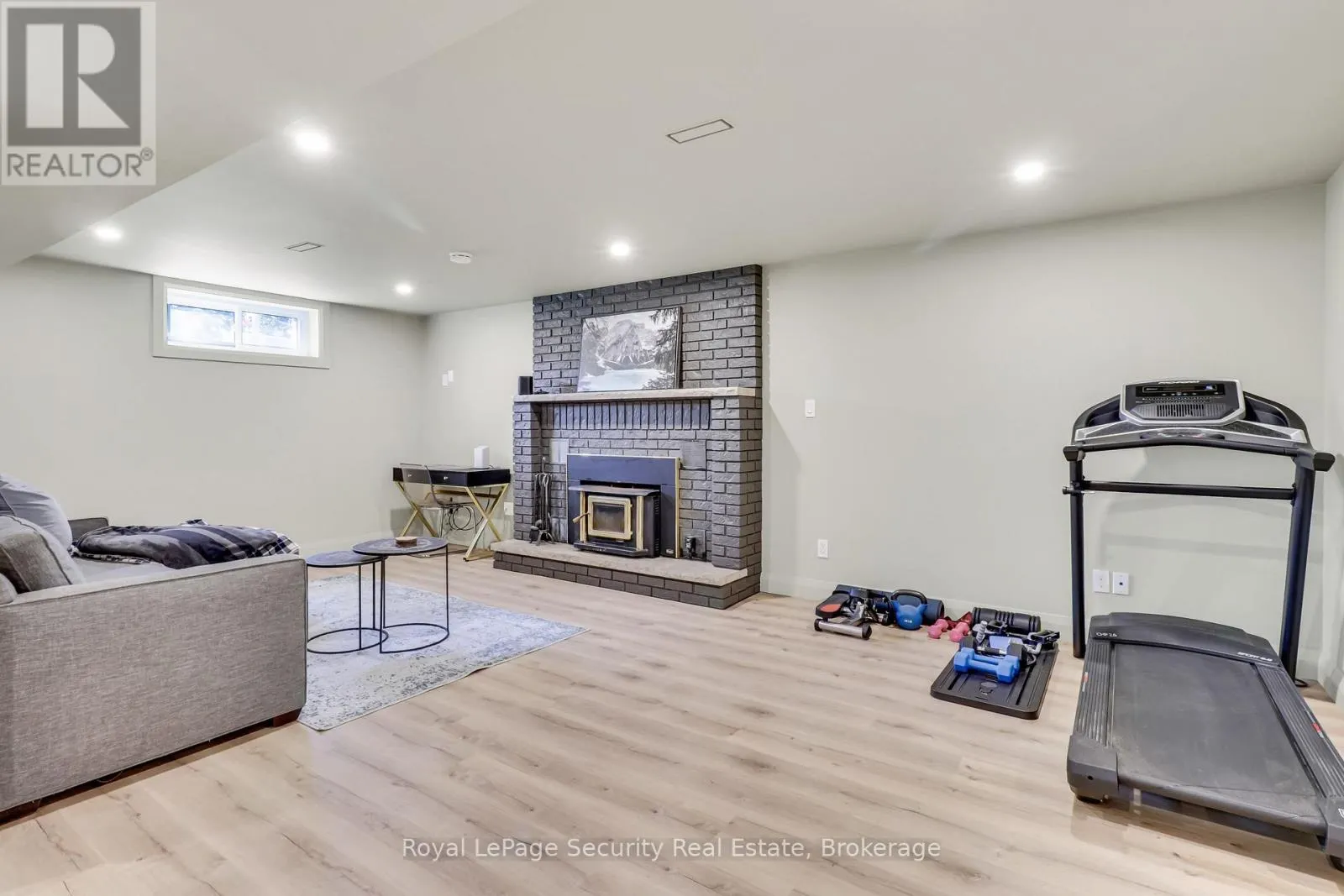 1045 LEBANON DRIVE