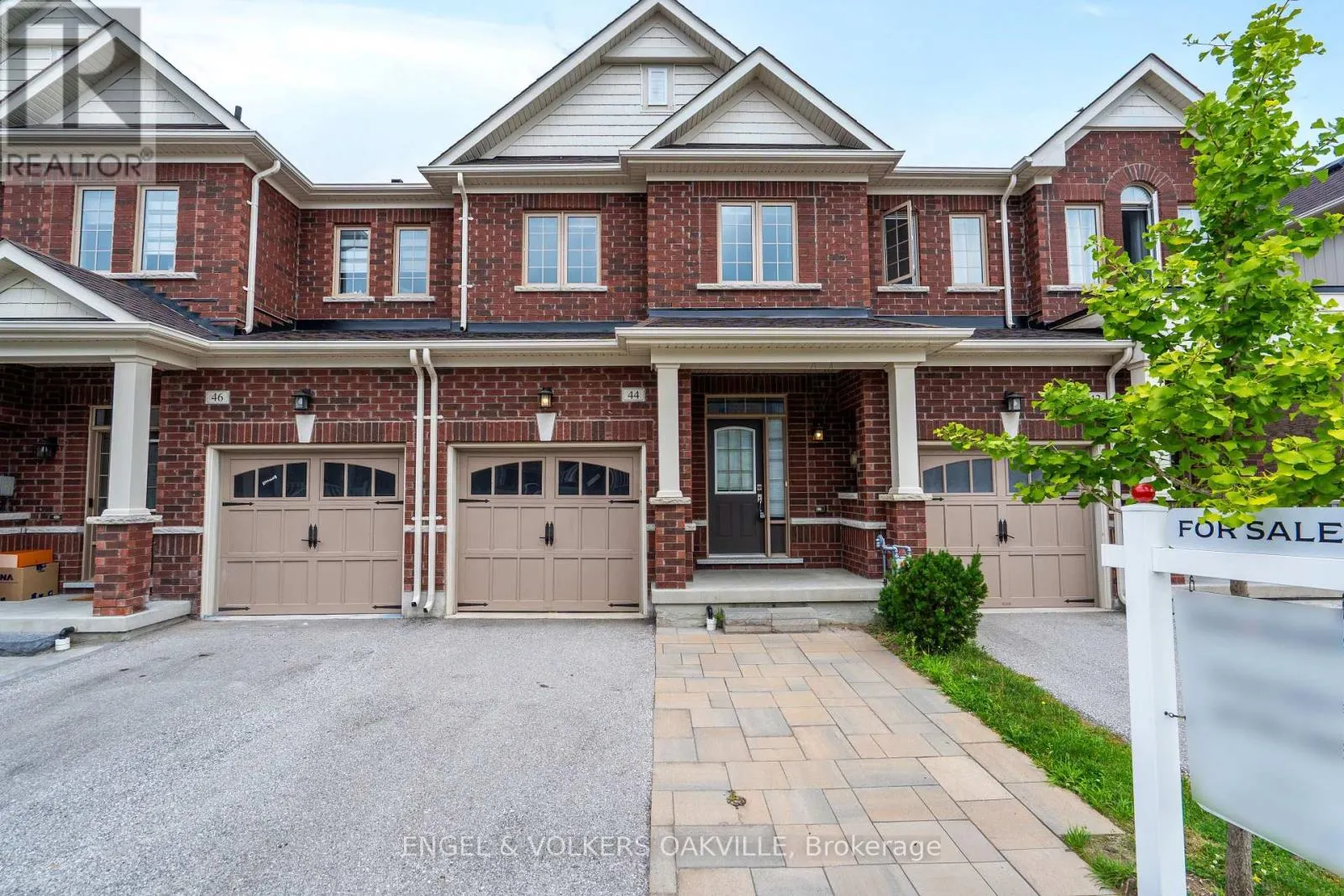 44 CLIFFORD CRESCENT