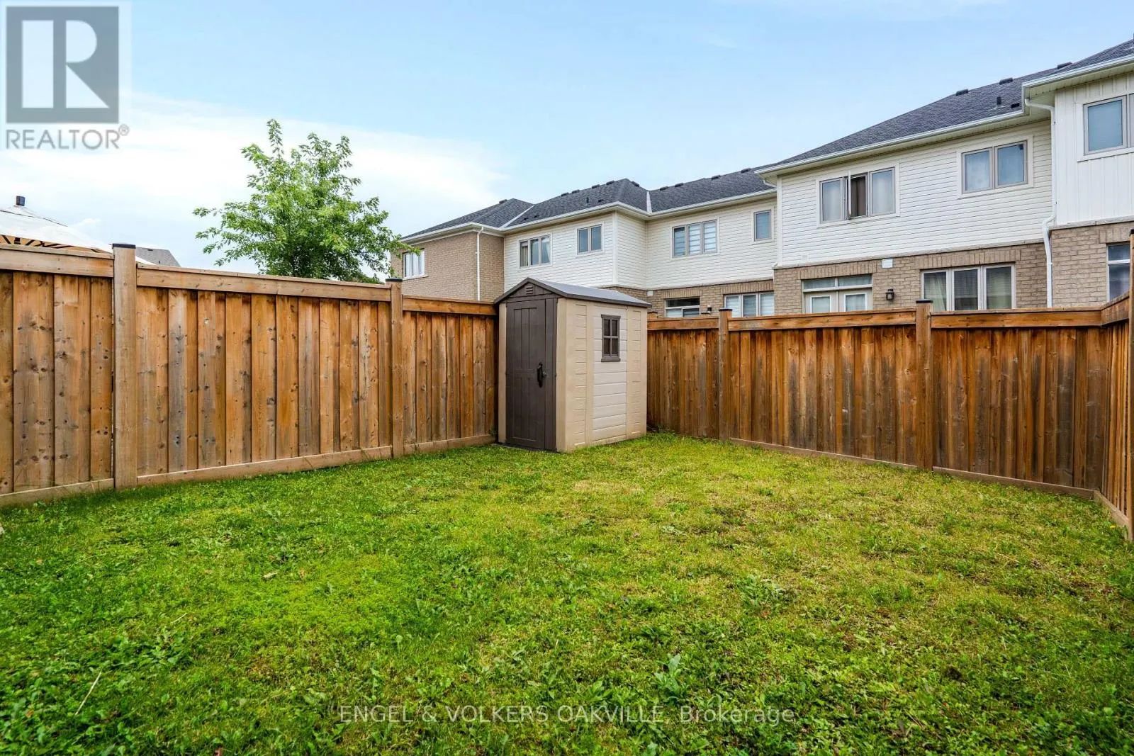 44 CLIFFORD CRESCENT