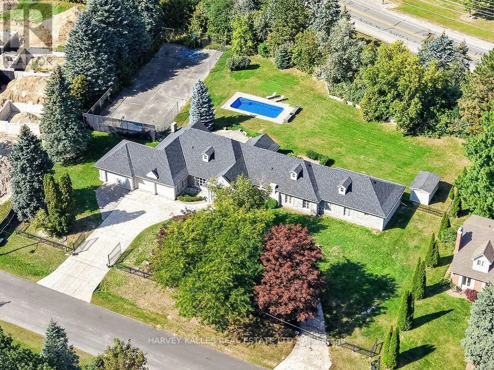28 PUTTING GREEN CRESCENT