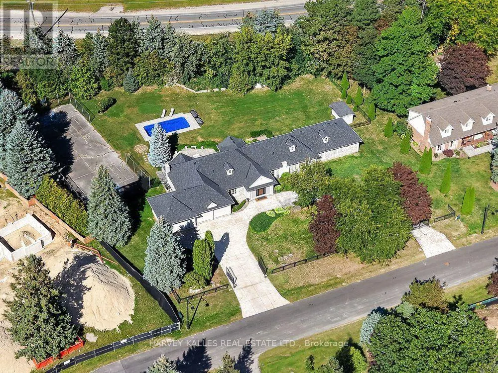 28 PUTTING GREEN CRESCENT