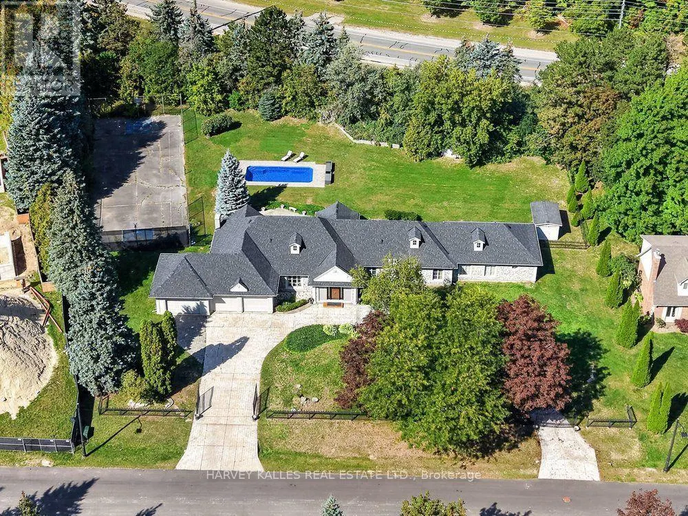 28 PUTTING GREEN CRESCENT