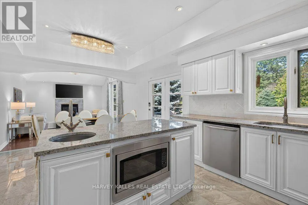 28 PUTTING GREEN CRESCENT