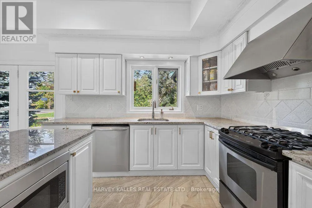 28 PUTTING GREEN CRESCENT