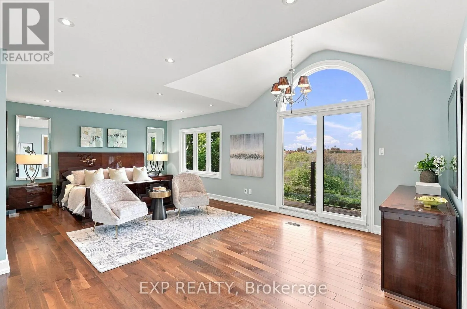 655 CULLER MEWS