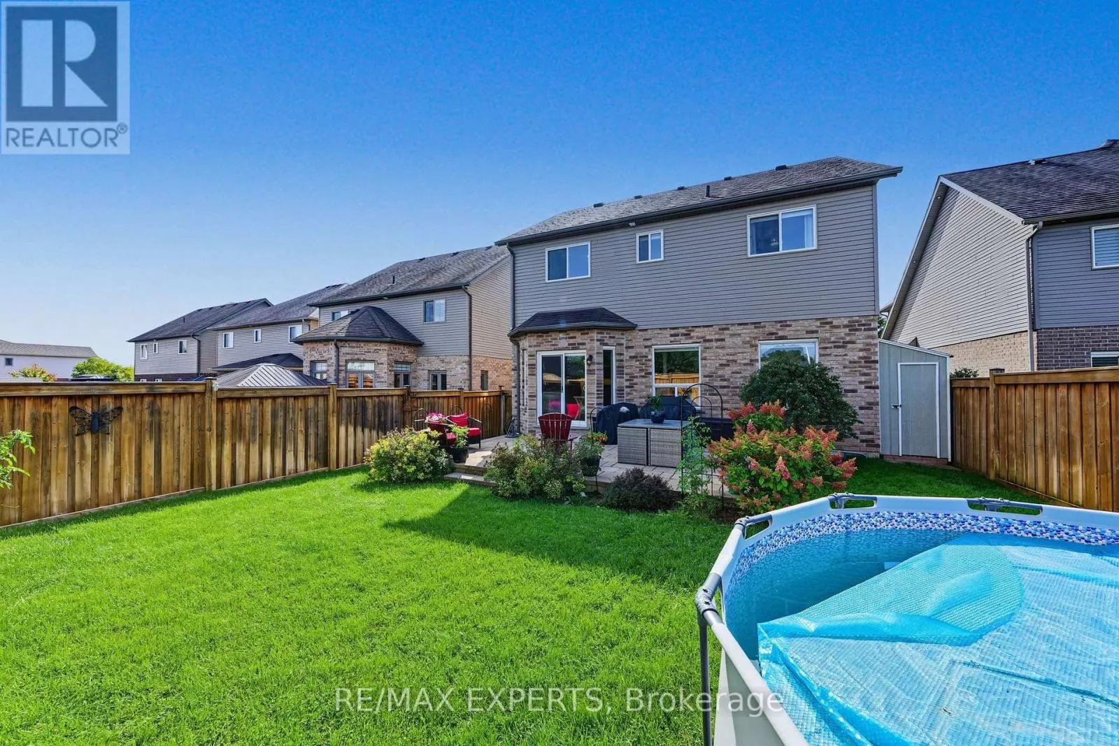 18 ARNOLD CRESCENT