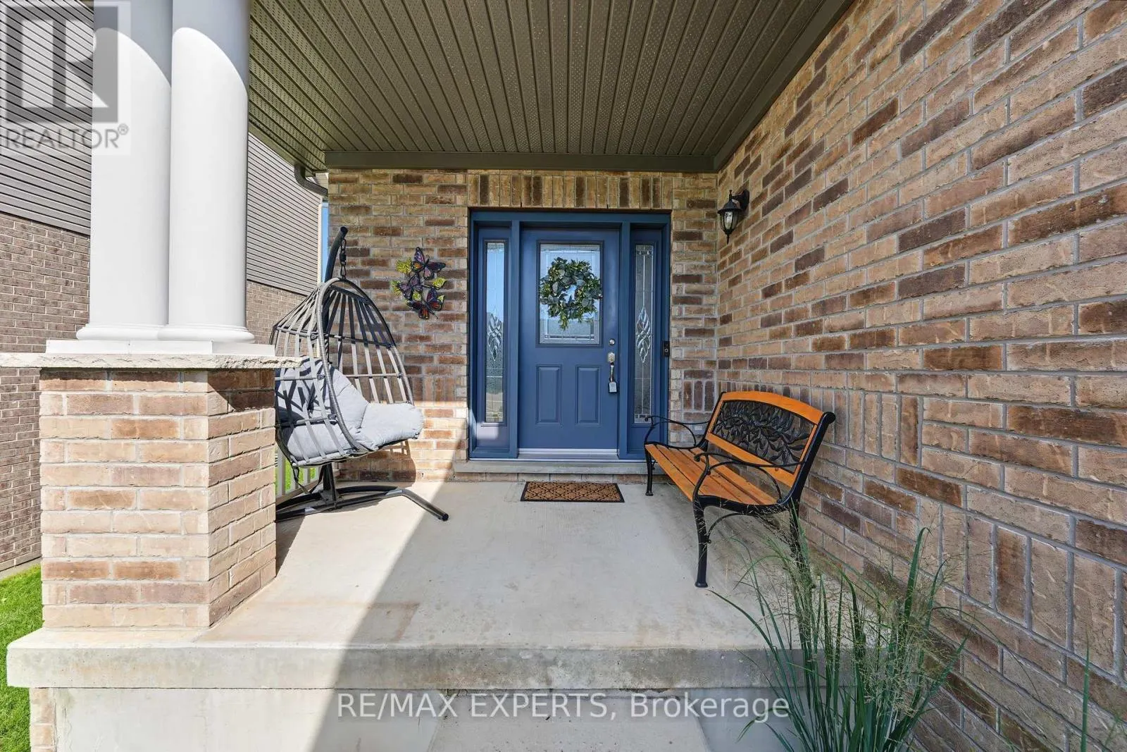 18 ARNOLD CRESCENT