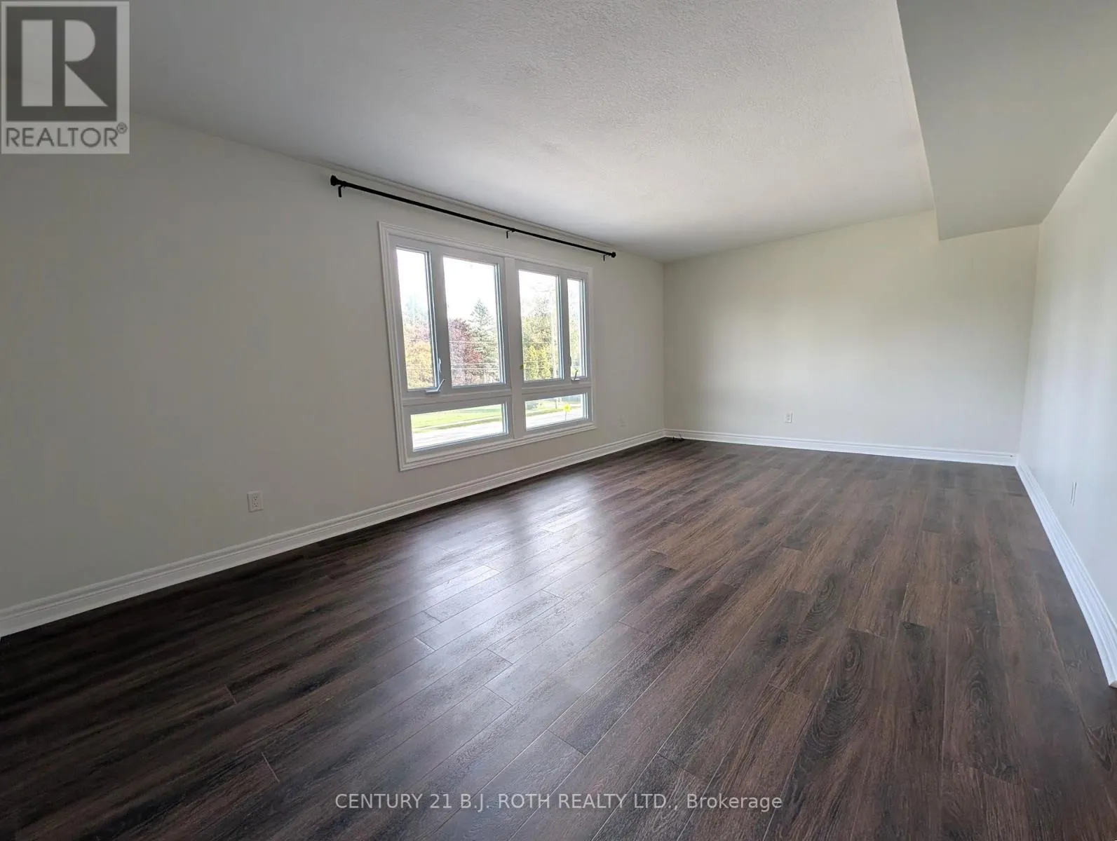 2 - 2394 25 SIDE ROAD