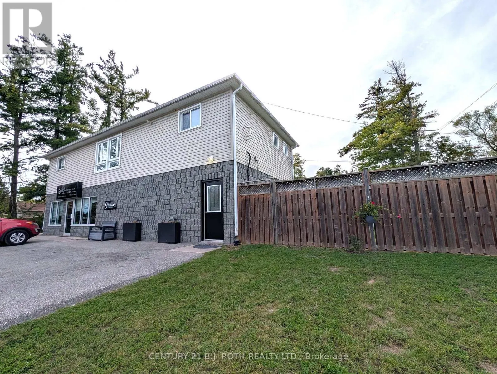 2 - 2394 25 SIDE ROAD