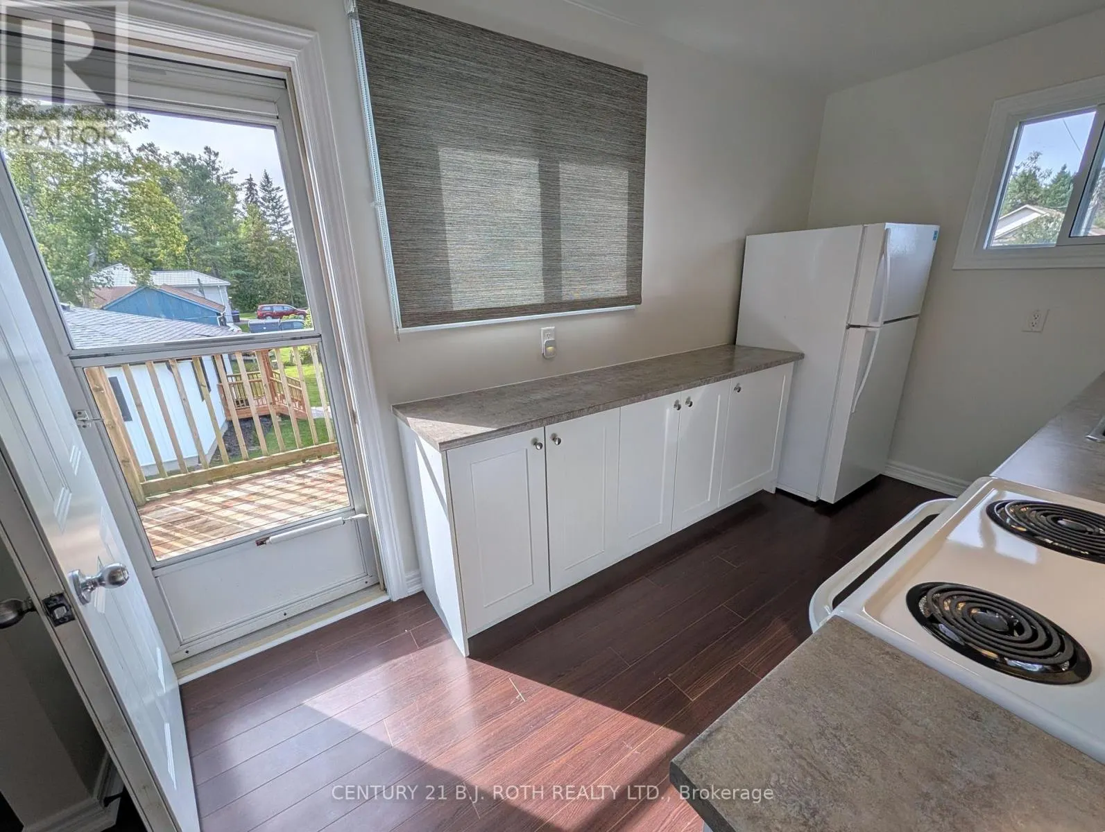 2 - 2394 25 SIDE ROAD