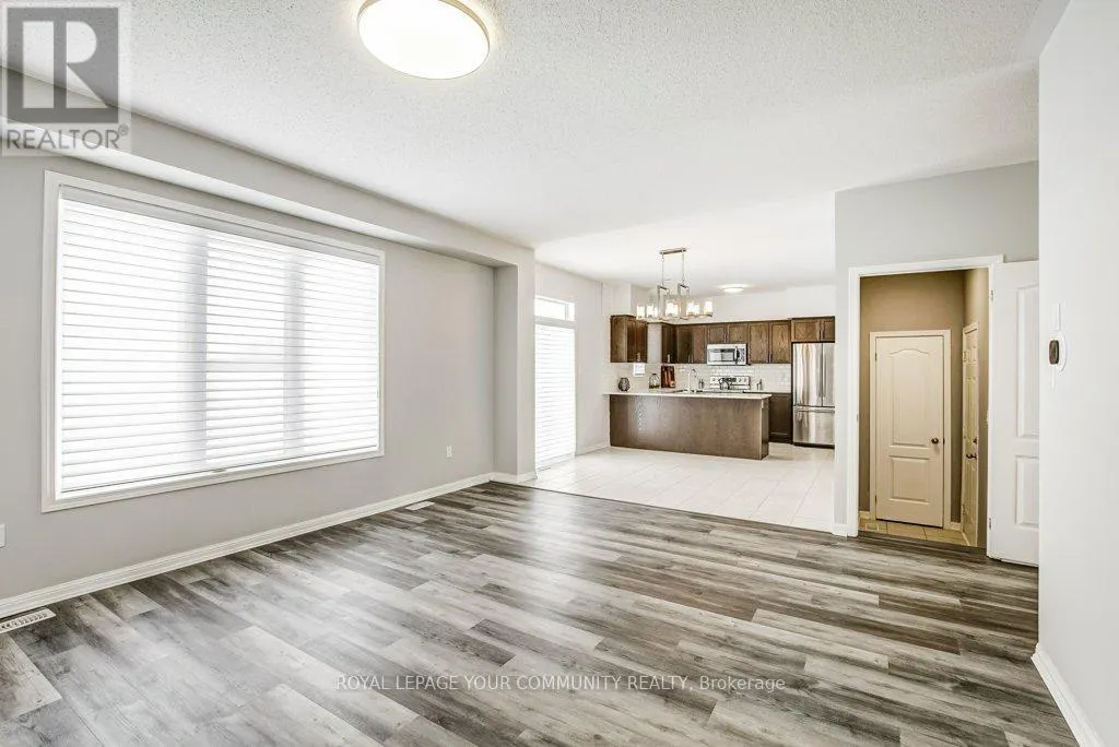 16 DON HADDEN CRESCENT