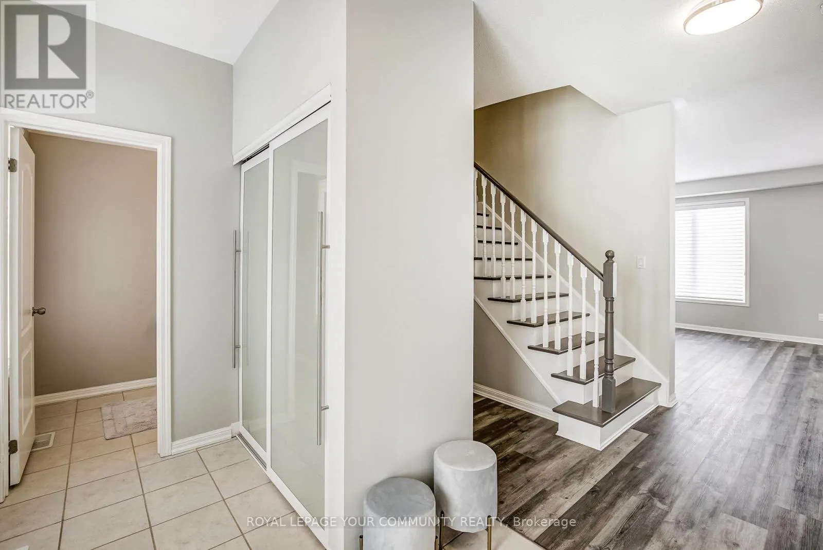16 DON HADDEN CRESCENT