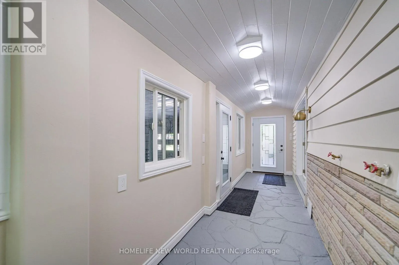 3659 AURORA ROAD