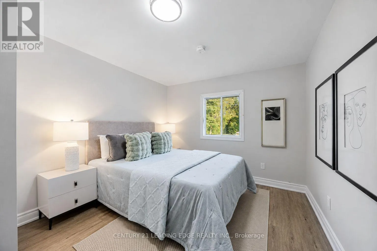 8 MAC AVENUE