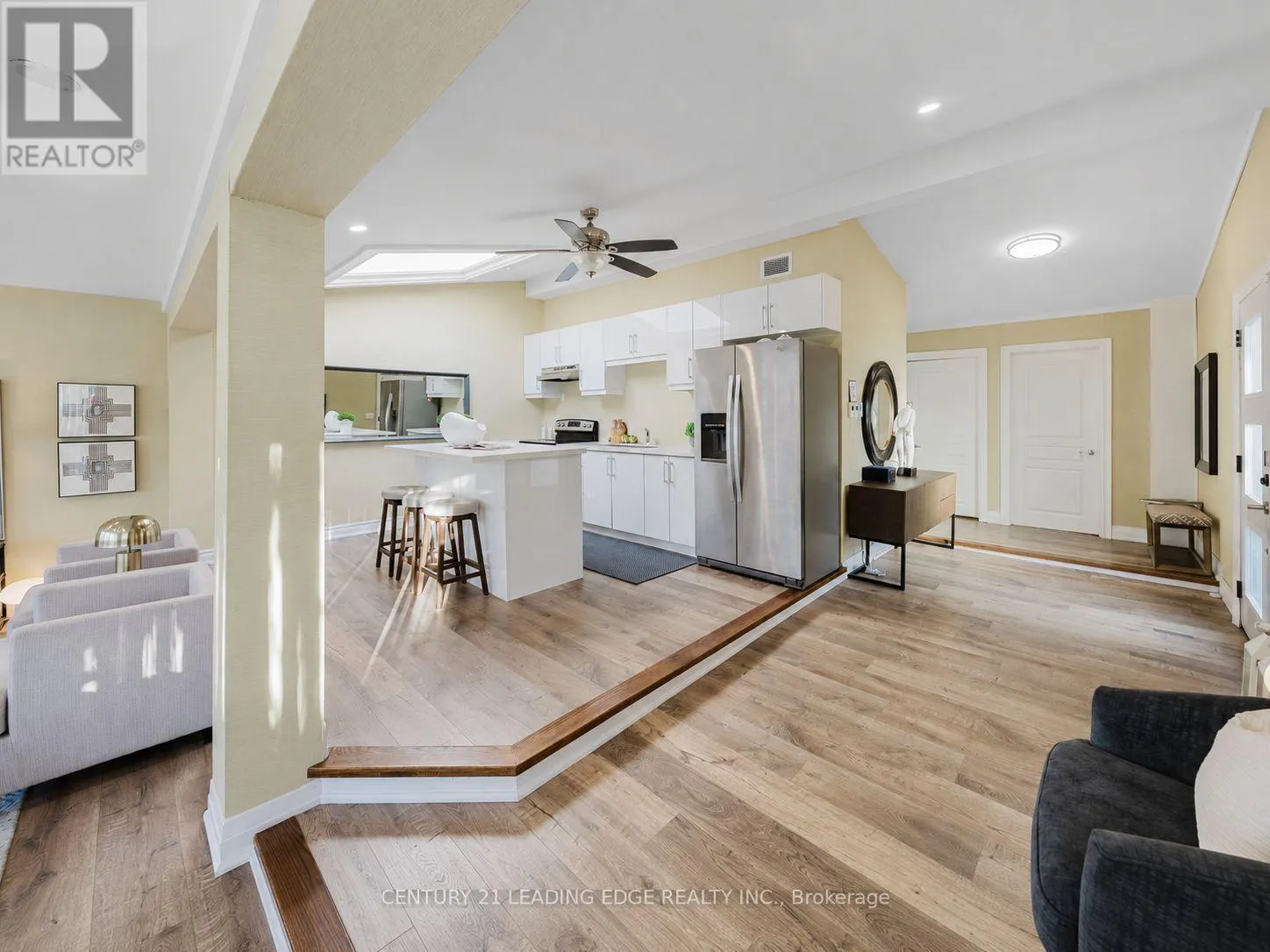8 MAC AVENUE