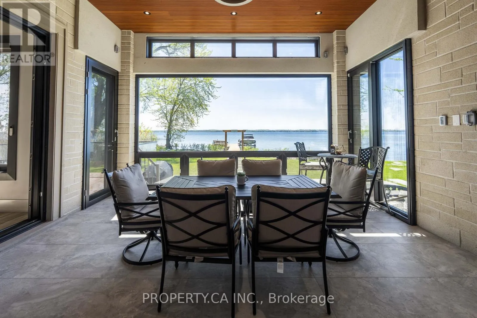 132 COOK'S BAY DRIVE
