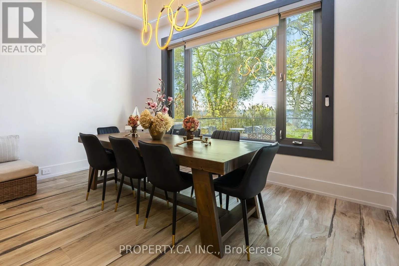 132 COOK'S BAY DRIVE