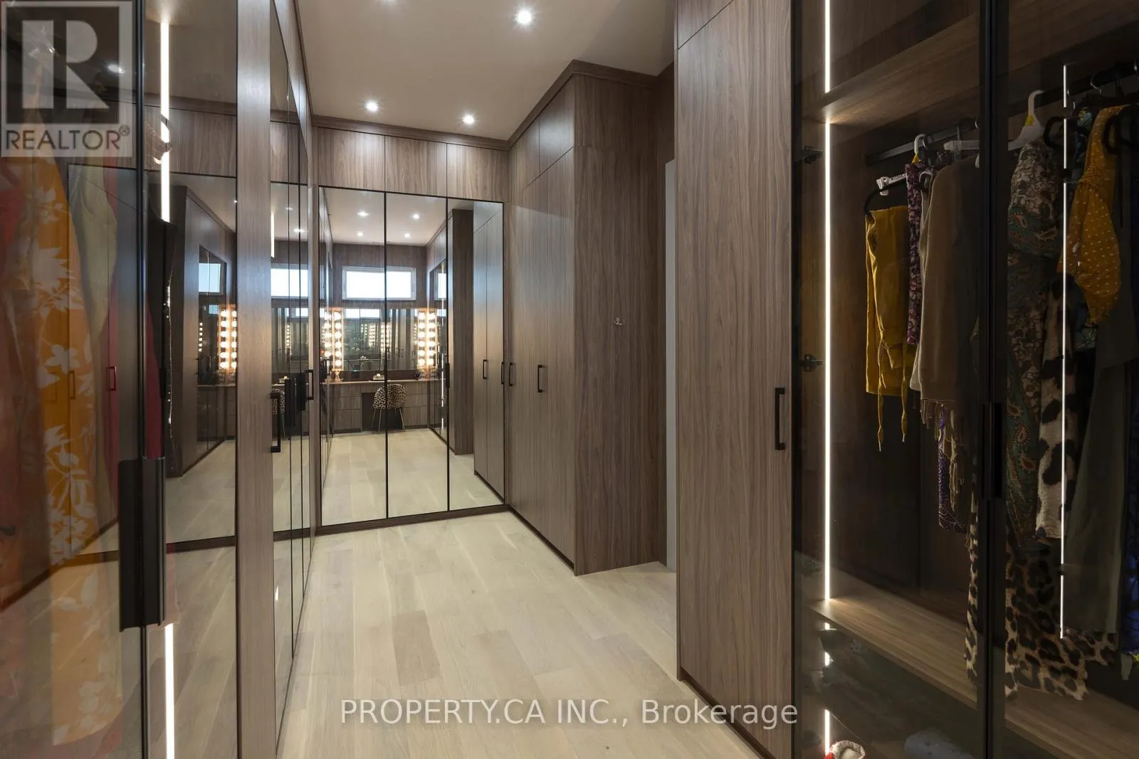 132 COOK'S BAY DRIVE