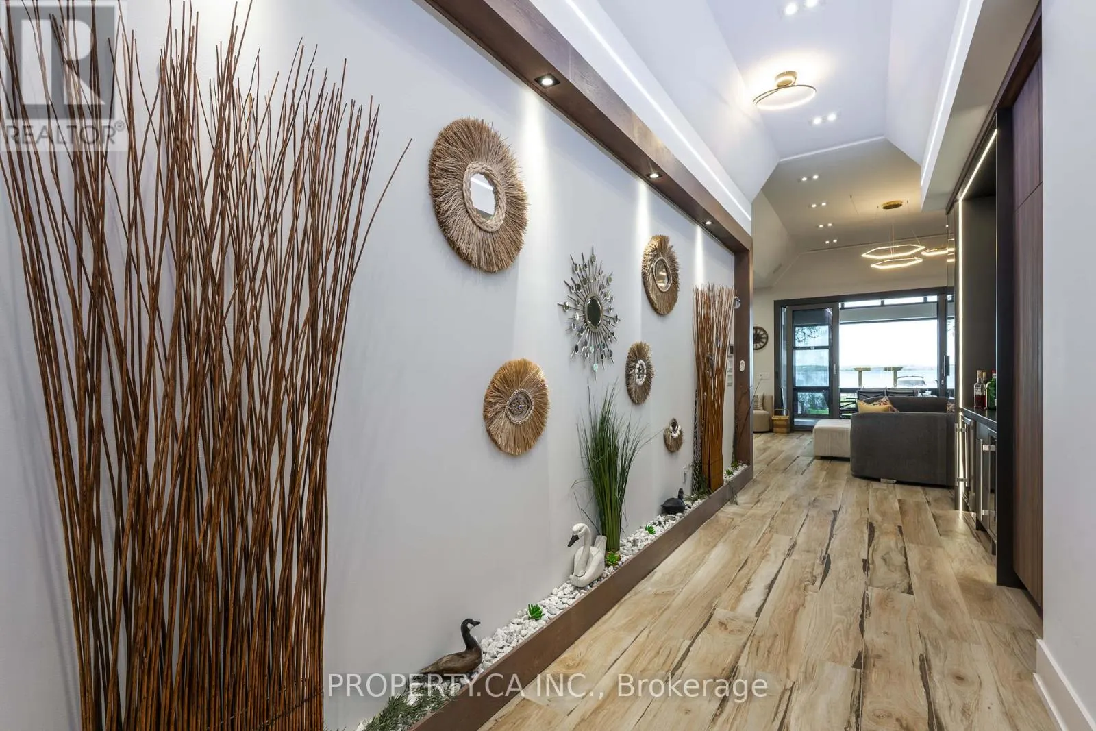 132 COOK'S BAY DRIVE