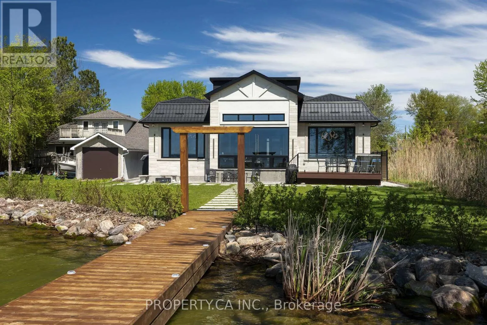 132 COOK'S BAY DRIVE