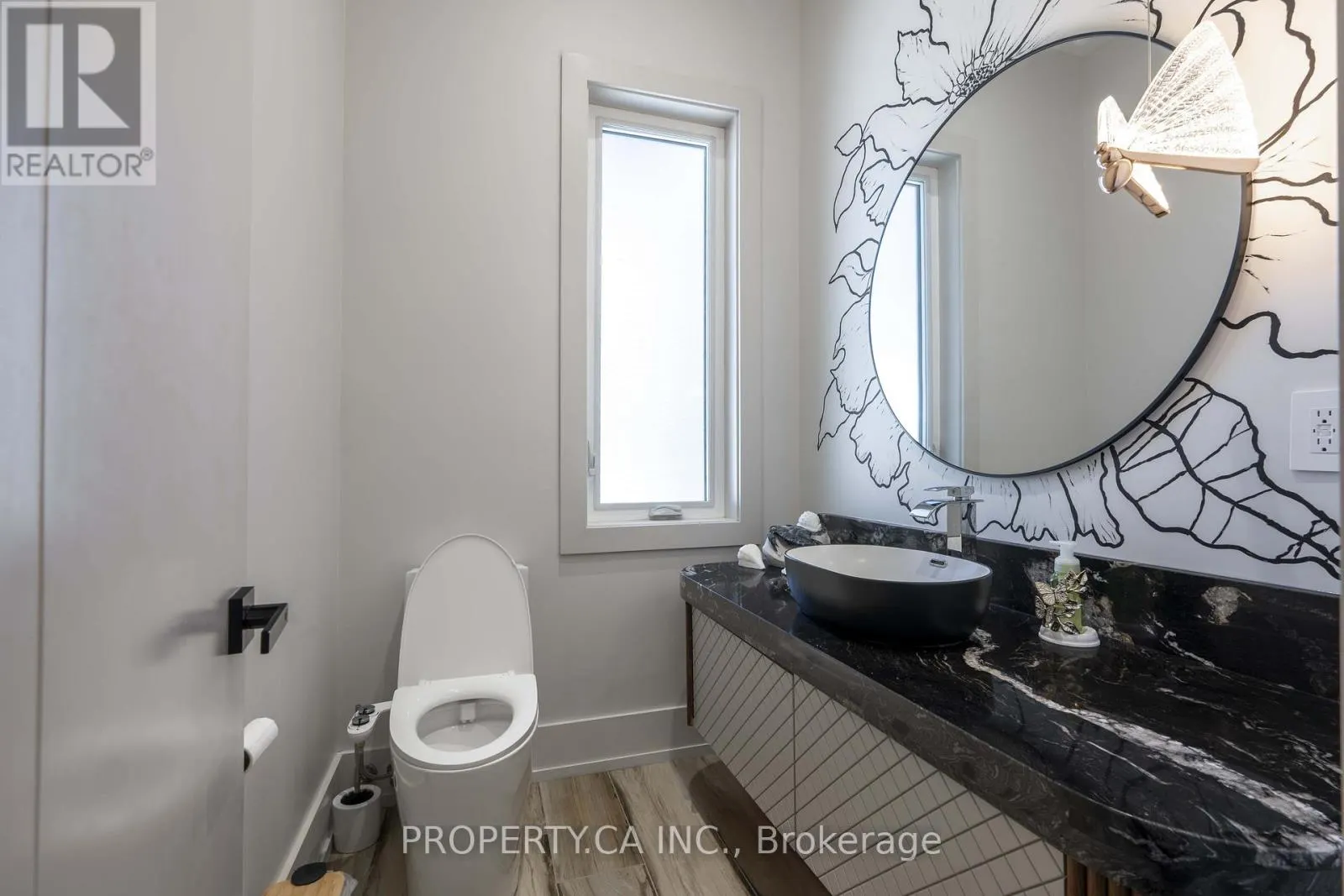 132 COOK'S BAY DRIVE